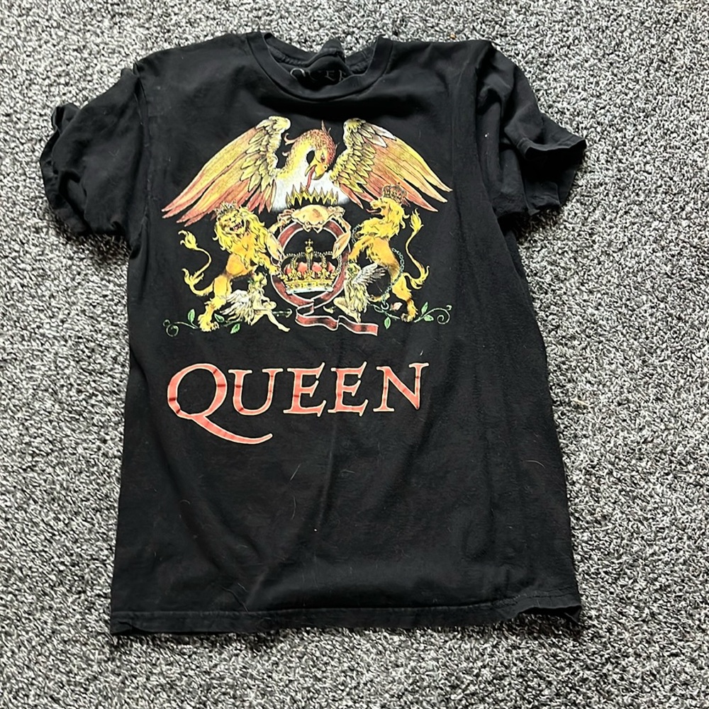 queen tshirt
